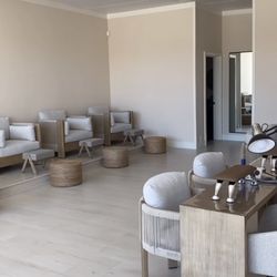 Amitié Beauté Bar 