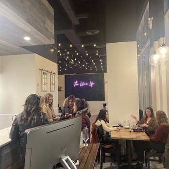 Verre Wine Bar - Wine Bars Near Me - Arlington, Virginia Verre Wine Bar - Wine Bars Near Me - Arlington, Virginia