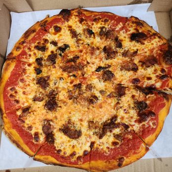 Bobby's Apizza - Muzz /w bacon - Pizza Near Me - North Branford, Connecticut Bobby's Apizza - Muzz /w bacon - Pizza Near Me - North Branford, Connecticut