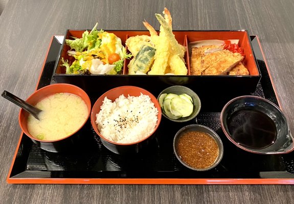 Ari Sushi & Izakaya by null
