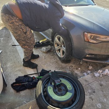 Chapos Mobile Auto service - All the equipment he used to perform best service ever and complete the job!! - Auto Repair Near Me - Indianapolis, Indiana
