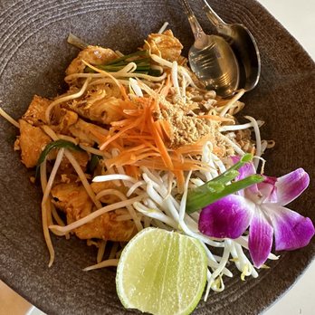 Thai BBQ House - Pad Thai - Salad Near Me - Petaluma, California Thai BBQ House - Pad Thai - Salad Near Me - Petaluma, California