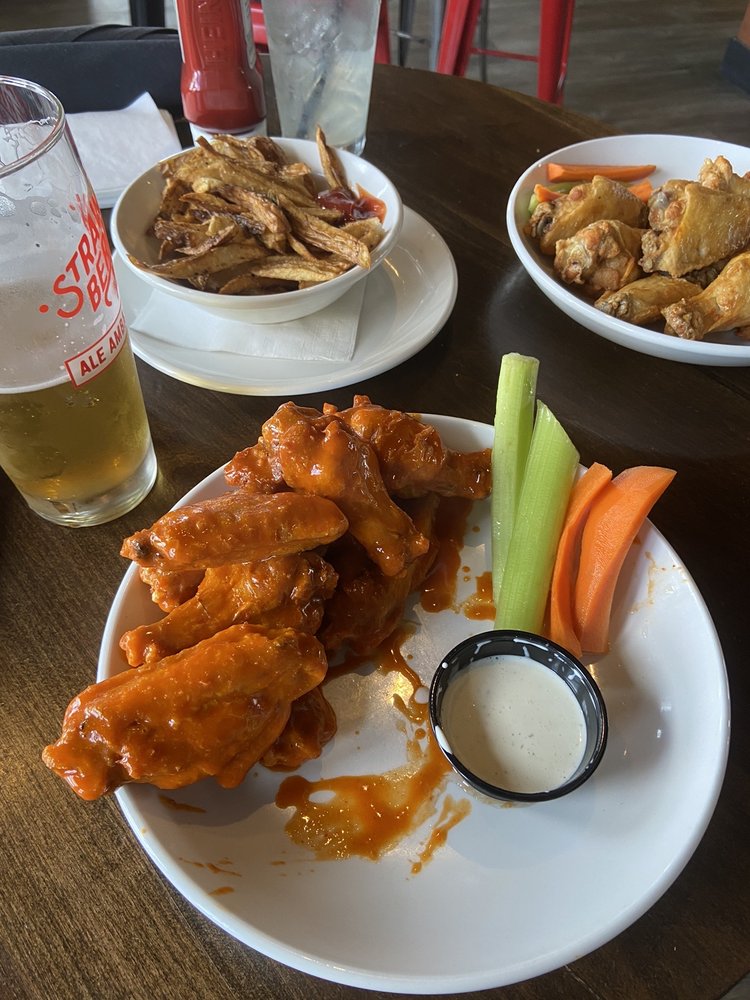 UPSTAIRS AT STRAWBERRY ALLEY 18 Photos & 20 Reviews 103 Strawberry