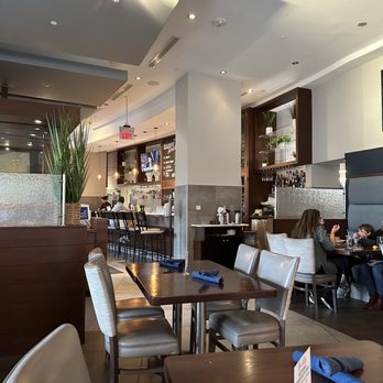 CIRCA at Clarendon - Dining and bar area - New American Near Me - Arlington, Virginia CIRCA at Clarendon - Dining and bar area - New American Near Me - Arlington, Virginia