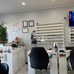 Jenny’s Nail & Spa - Inside