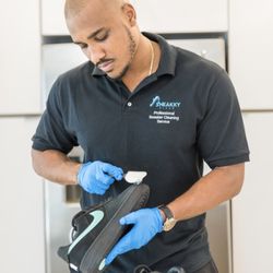 Sneakky Klean - miami professional sneaker cleaning service