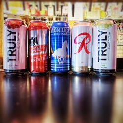 Madison Pub - Tall Boys