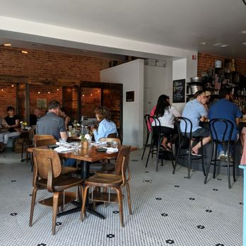 Dylan's Oyster Cellar - Interior - Seafood Near Me - Baltimore, Maryland