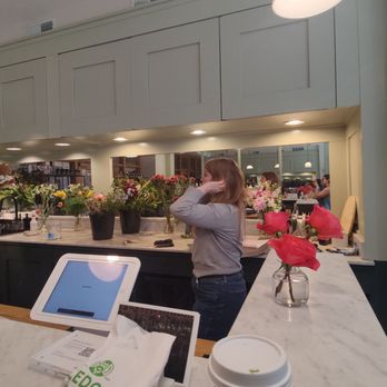 Field & Florist - Florists Near Me - Chicago, Illinois
