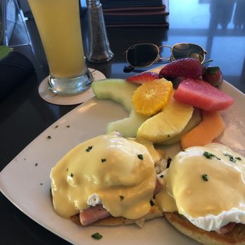 VUE Bar + Restaurant - Bars Near Me - Long Beach, California