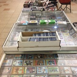 Mall 205 - Come to the Mall 205 Monthly Sports Card Show Saturday's February 23, March 9 and April 13, 2019 inside the Mall from 10:00 am to 3:00 pm.
