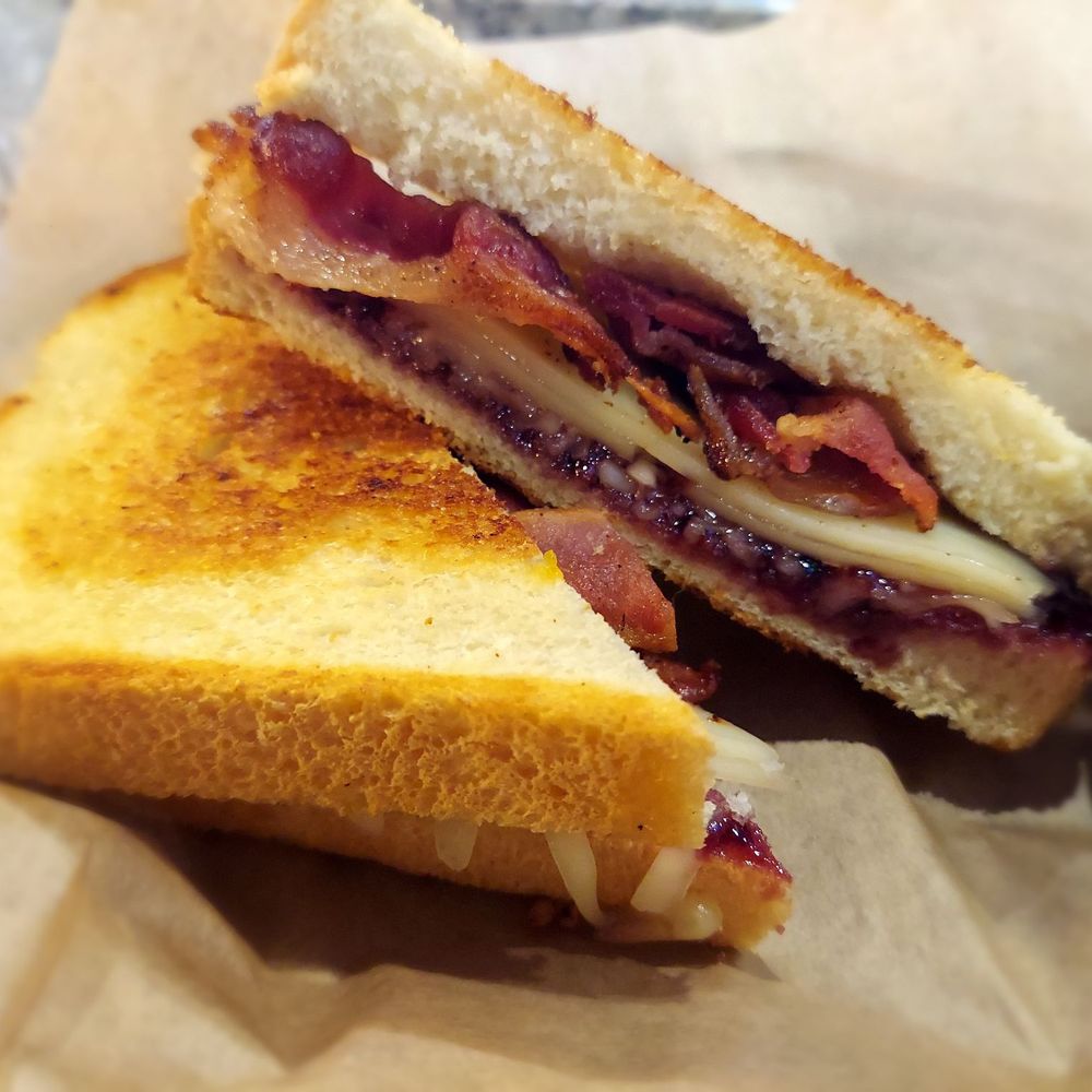 The Brass Tap - Blackberry Farm Sandwich - Beer Bar Near Me - Richmond, Texas The Brass Tap - Blackberry Farm Sandwich - Beer Bar Near Me - Richmond, Texas