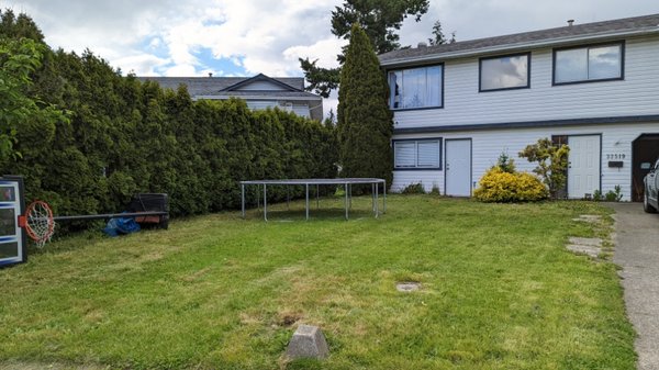 Landscaping - We provide expert professional yard cleaning and lawn maintenance services to our local community. Please contact us today for a free expert estimate at (604) 850-4175