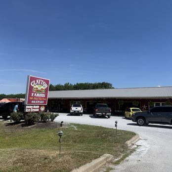 ​Clayton Farms - Entryway - Fruits & Veggies Near Me - Denton, Maryland