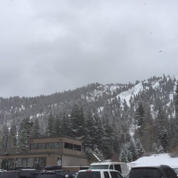 June Meadows Chalet - Ski Resorts Near Me - June Lake, California June Meadows Chalet - Ski Resorts Near Me - June Lake, California