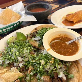 Agave Mexican Restaurant - Beef street tacos and chicken enchilada. - Mexican Near Me - Mobile, Alabama