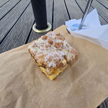 The Bloom Cafe - Coffee crumb cake - Ice Cream & Frozen Yogurt Near Me - Valencia, Pennsylvania