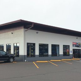 Exterior photo of Les Schwab Tire Center - Sutherlin, Oregon Exterior photo of Les Schwab Tire Center - Sutherlin, Oregon