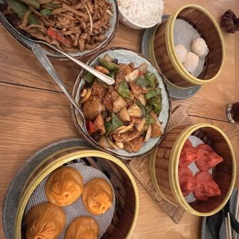Phat Phat - Spicy Szechuan Xiao Long Bao, Orange Chicken Xiao Long Bao, Kung Pao Chicken, - Noodles Near Me - Schaumburg, Illinois