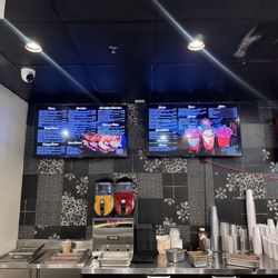 El Taco Bar - Such a friendly place all of the employees are fabulous and so nice!! whenever I'm in town, I come  Eat here ! 5 stars