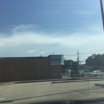 United States Post Office - Drive thru for mail drop off - Post Offices Near Me - New Orleans, Louisiana