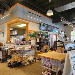 Kalapawai Cafe & Deli - Kapolei - Dining room