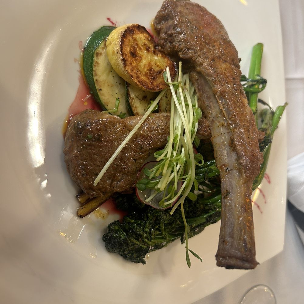 Great food! The meal was great and perfectly seasoned. I Enjoyed the atmosphere! Would definitely come back:) Great food! The meal was great and perfectly seasoned. I Enjoyed the atmosphere! Would definitely come back:)