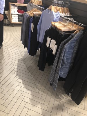 lululemon by null