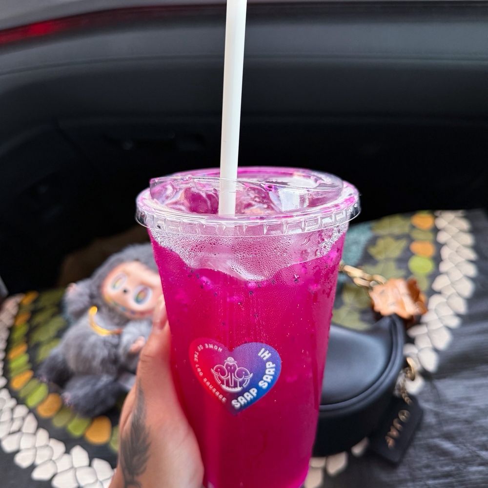 Saap Saap HI - Glitter Lychee Dragon Tea: so refreshing n' full on tropical flavor. Enjoyed every sip n' the glitter made it fun! - Food Trucks Near Me - Honolulu, Hawaii Saap Saap HI - Glitter Lychee Dragon Tea: so refreshing n' full on tropical flavor. Enjoyed every sip n' the glitter made it fun! - Food Trucks Near Me - Honolulu, Hawaii