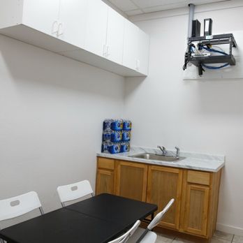 Freeway Insurance - Store photo - Auto Insurance Near Me - Hesperia, California Freeway Insurance - Store photo - Auto Insurance Near Me - Hesperia, California