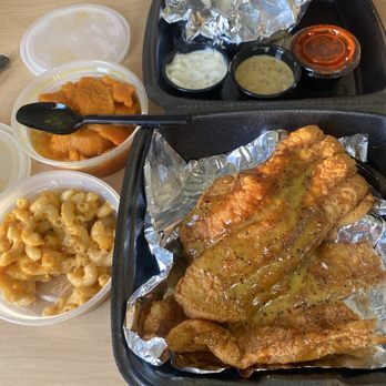 Hubbs Grub - Lemon pepper catfish, macaroni cheese and sweet potato plate - Comfort Food Near Me - Denton, Texas