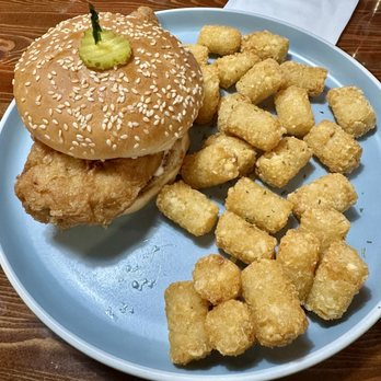 Hathaway's Diner - Fried chicken sandwich with tater tots - Diners Near Me - Edmonton, Alberta
