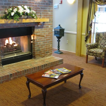 Heritage Woods - Library at Heritage Woods - Retirement Homes Near Me - Agawam, Massachusetts Heritage Woods - Library at Heritage Woods - Retirement Homes Near Me - Agawam, Massachusetts