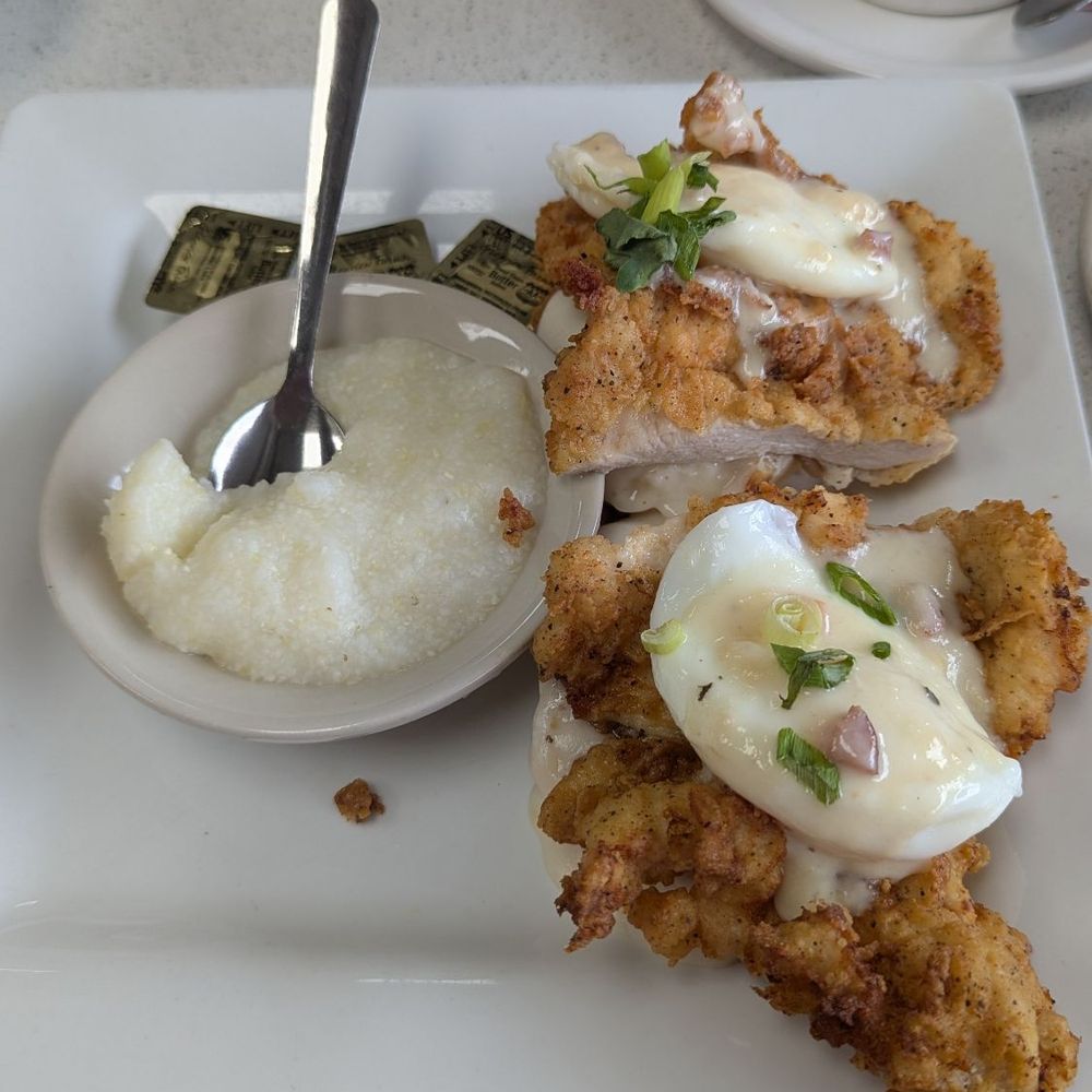 Ale's Kitchen - Ales chicken bene - Breakfast & Brunch Near Me - Midlothian, Texas