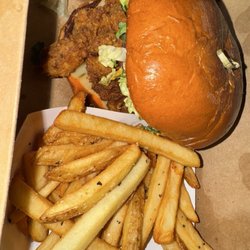 Spicy bird & fries
