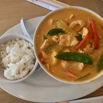 Nosh Restaurant & Bar - Mango yellow curry - Asian Fusion Near Me - Cocoa Beach, Florida Nosh Restaurant & Bar - Mango yellow curry - Asian Fusion Near Me - Cocoa Beach, Florida