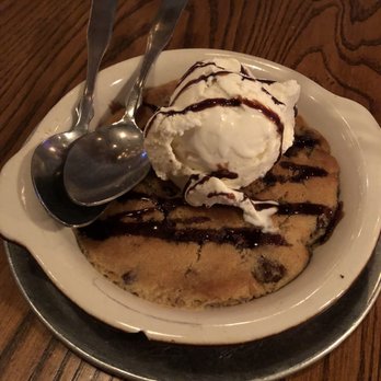 Taverna Rossa - Deep dish chocolate chip cookie - Pizza Near Me - Plano, Texas Taverna Rossa - Deep dish chocolate chip cookie - Pizza Near Me - Plano, Texas