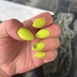 TNC Nails - More chips