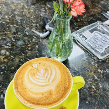 Tata's Cafe - Breakfast & Brunch Near Me - Hawthorne, California