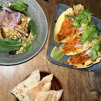 Chaka Khan - Vegan friendly! Moroccan salad and carrot tacos - Gastropubs Near Me - Barcelona, B Chaka Khan - Vegan friendly! Moroccan salad and carrot tacos - Gastropubs Near Me - Barcelona, B