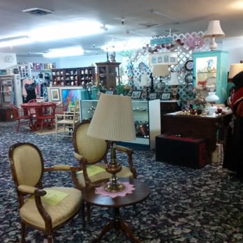 Redlands Galleria - Antiques Near Me - Redlands, California