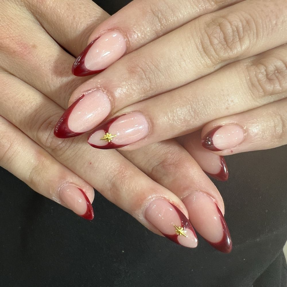 Kailey, thank you so much for the beautiful nails you always make me feel amazing She's the best! She's been doing my nails for 4 years Kailey, thank you so much for the beautiful nails you always make me feel amazing She's the best! She's been doing my nails for 4 years