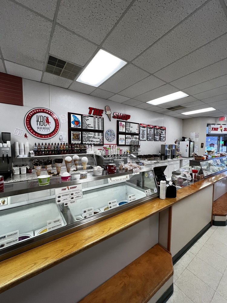 THE ICE CREAM SHOP Updated September 2024 46 Photos & 50 Reviews 90 Seward Hwy, Girdwood