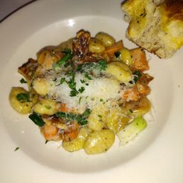 Sorella's Hwy 45 Eagle River WI - pasta Italian cuisine Sorella's Hwy 45 Eagle River WI - pasta Italian cuisine