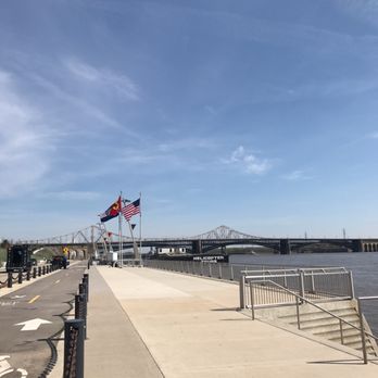 North Riverfront Trail - Runner's weather - Hiking Near Me - Saint Louis, Missouri