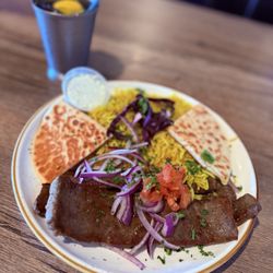 Ginger Cafe&Grill - Gyro Plate