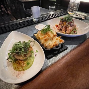 Fleetwood's on Front St - Crab cake, Mac and cheese and the best lobster tacos - New American Near Me - Lahaina, Hawaii Fleetwood's on Front St - Crab cake, Mac and cheese and the best lobster tacos - New American Near Me - Lahaina, Hawaii