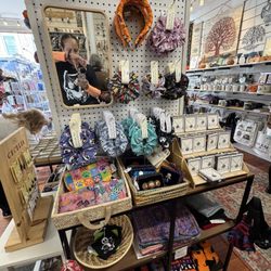 Moody’s Home & Gifts