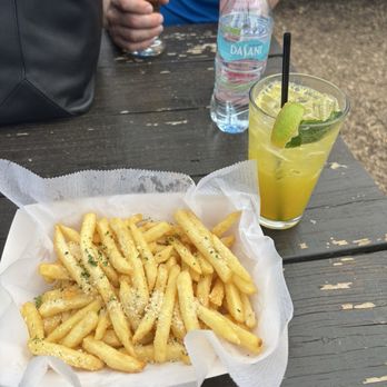 Shipgarten - Fries and mango mojito - Beer Gardens Near Me - Mclean, Virginia