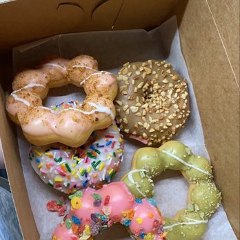Friendly Donuts - Donuts Near Me - Orange, California Friendly Donuts - Donuts Near Me - Orange, California